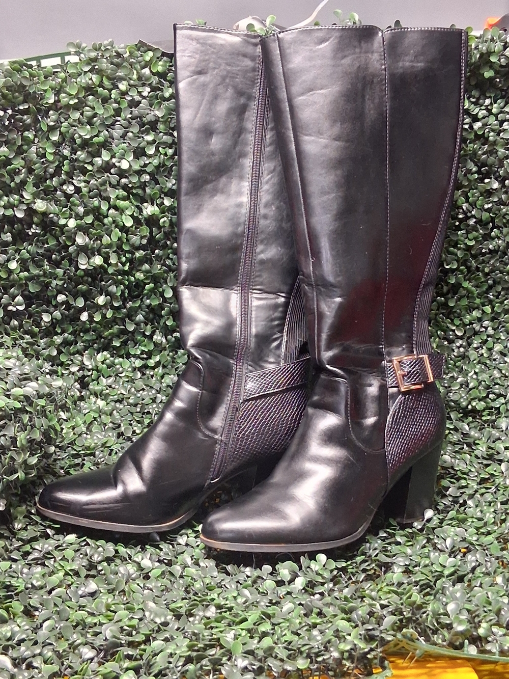 Black Knee-High Heeled Boots